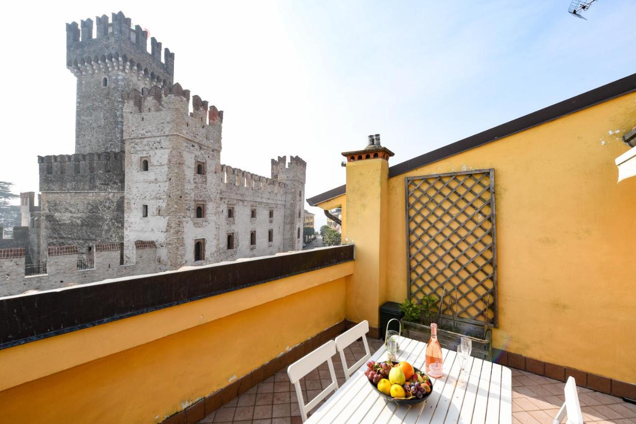 Sunset Apartment Home & Terrace Сирмионе Екстериор снимка